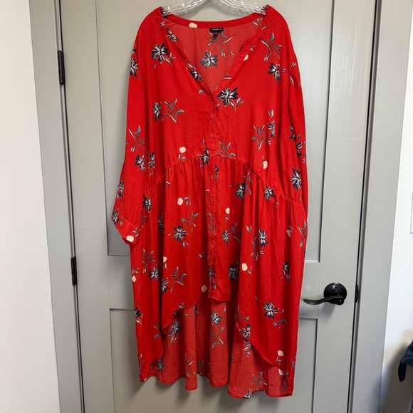 Torrid Lexi Red Floral High Low Georgette Tunic Size 6X Roll Tab Sleeves - Picture 3 of 15
